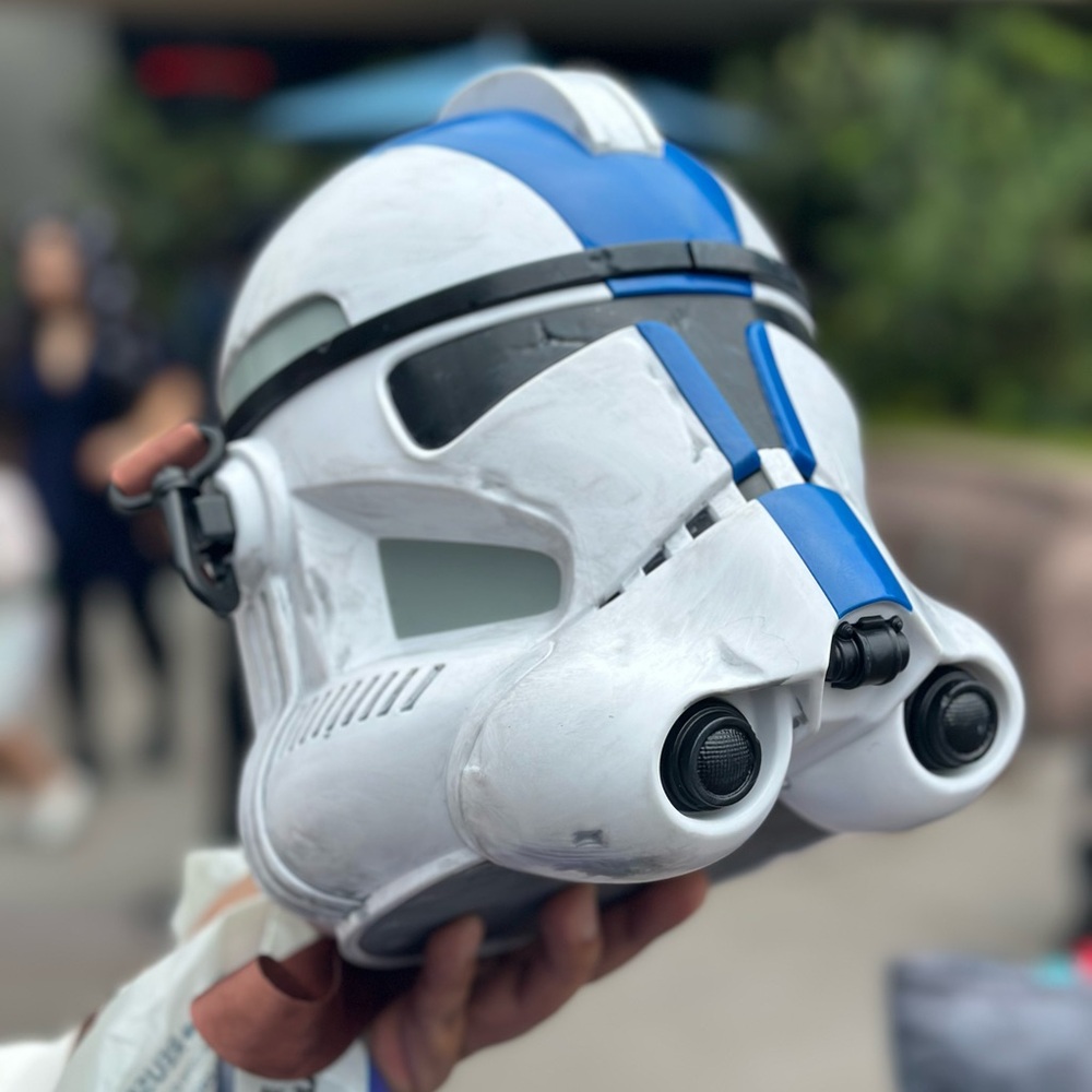 Disneyland 2025 Star Wars May the 4th Salvaged Clone Trooper Popcorn Bucket - Picture 2 of 8